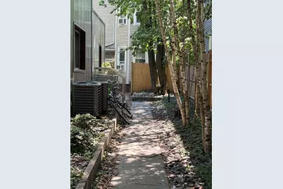 214R Harvard St #2, Cambridge, MA 02139 - Photo 4