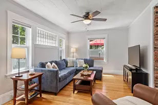 95 Haseltine St, Haverhill, MA 01835 - Photo 10