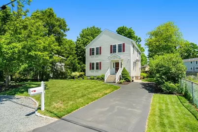 29 Station St, Stoughton, MA 02072 - Photo 2