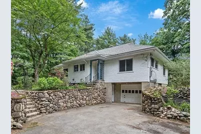 301 Lincoln St, Franklin, MA 02038 - Photo 2