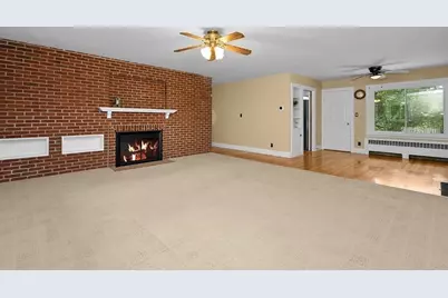 301 Lincoln St, Franklin, MA 02038 - Photo 14