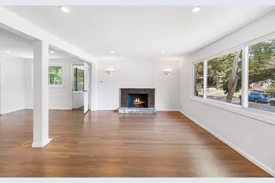 4 June Ln, Newton, MA 02458 - Photo 4