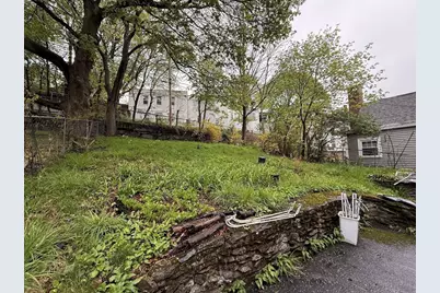 18 Pleasant St, Fitchburg, MA 01420 - Photo 32