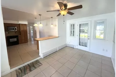 110 Longmeadow Dr, Lowell, MA 01852 - Photo 10