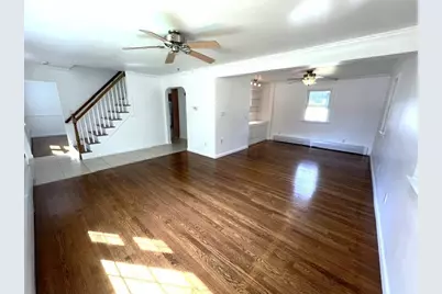 110 Longmeadow Dr, Lowell, MA 01852 - Photo 4