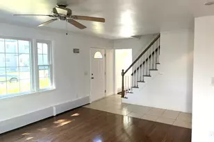 110 Longmeadow Dr, Lowell, MA 01852 - Photo 2