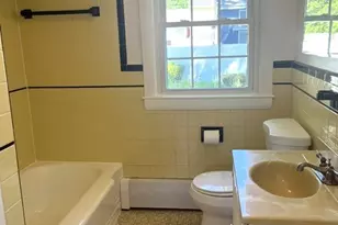 110 Longmeadow Dr, Lowell, MA 01852 - Photo 14