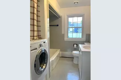 110 Longmeadow Dr, Lowell, MA 01852 - Photo 12