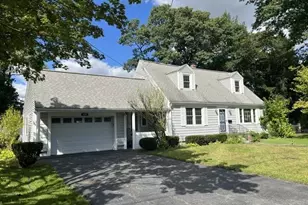 110 Longmeadow Dr, Lowell, MA 01852 - Photo 1