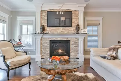 9 M St #2, Boston, MA 02127 - Photo 6