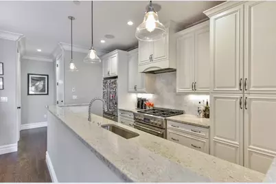 9 M St #2, Boston, MA 02127 - Photo 10
