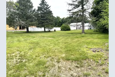 3 Lowell St, Burlington, MA 01803 - Photo 8