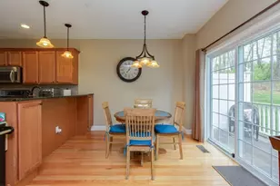 89 Woodview Way, Manchester, NH 03102 - Photo 18