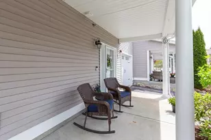 89 Woodview Way, Manchester, NH 03102 - Photo 6