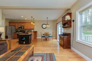 89 Woodview Way, Manchester, NH 03102 - Photo 16