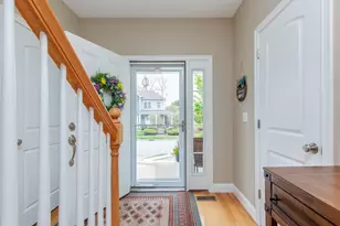 89 Woodview Way, Manchester, NH 03102 - Photo 8