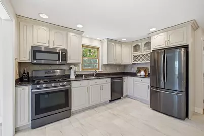 100 Beacon Hill Rd, West Springfield, MA 01089 - Photo 2