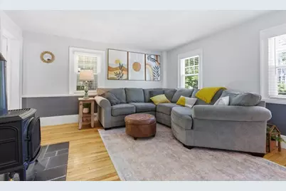 51 Grove St, Reading, MA 01867 - Photo 12
