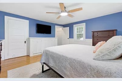 51 Grove St, Reading, MA 01867 - Photo 18