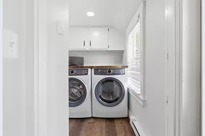 51 Grove St, Reading, MA 01867 - Photo 8