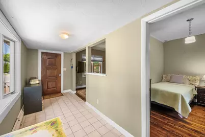 15 Quannapowitt Ave, Wakefield, MA 01880 - Photo 4