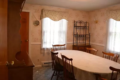 20 Exeter Street, West Springfield, MA 01089 - Photo 24