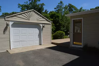 20 Exeter Street, West Springfield, MA 01089 - Photo 6