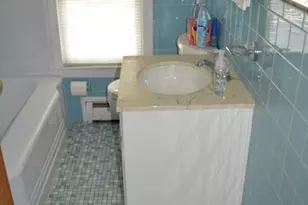 20 Exeter St, West Springfield, MA 01089 - Photo 32