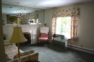 20 Exeter St, West Springfield, MA 01089 - Photo 12