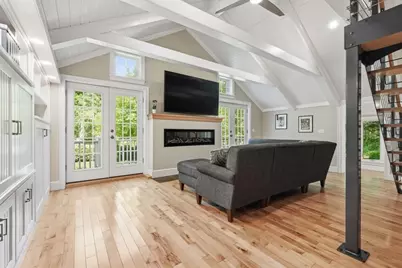 32 Eunice Williams Dr, Greenfield, MA 01301 - Photo 18
