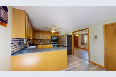 160 Burnham Road, Lowell, MA 01852 - Photo 12