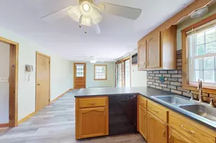 160 Burnham Rd, Lowell, MA 01852 - Photo 8