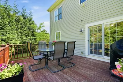 38 Woodley Ave, Boston, MA 02132 - Photo 16