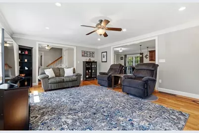 38 Woodley Ave, Boston, MA 02132 - Photo 6