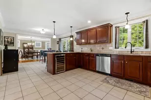 38 Woodley Ave, Boston, MA 02132 - Photo 12