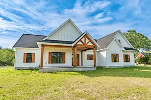 65 Marvel St, Swansea, MA 02777 - Photo 2