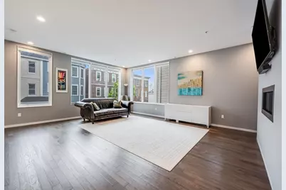 14 I St #3, Boston, MA 02127 - Photo 4