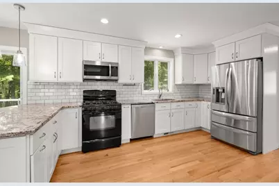 3 Poe Circle, Tyngsborough, MA 01879 - Photo 2