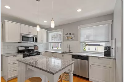 51 Gooch St, Melrose, MA 02176 - Photo 22