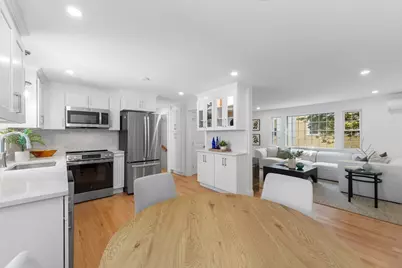 22 Park St #B, Wakefield, MA 01880 - Photo 8