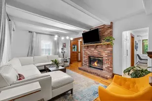 42 Wood St, Woburn, MA 01801 - Photo 6
