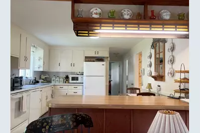 43 Pine Hill Rd, Springfield, MA 01118 - Photo 6