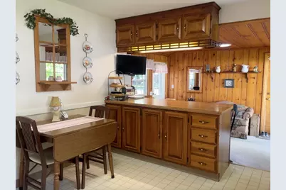 43 Pine Hill Rd, Springfield, MA 01118 - Photo 8
