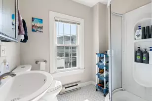 40 Victory Rd, Boston, MA 02122 - Photo 14