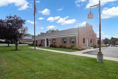 54 County St, Somerset, MA 02726 - Photo 2