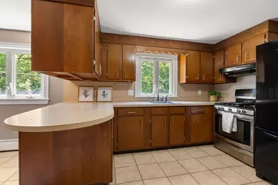 9 Abbot St, Westford, MA 01886 - Photo 8
