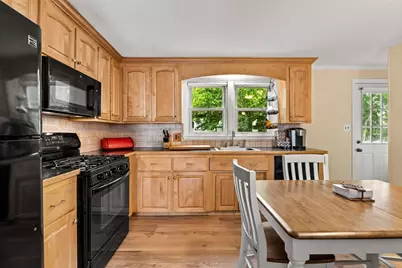 125 Hoyt Ave, Lowell, MA 01852 - Photo 10