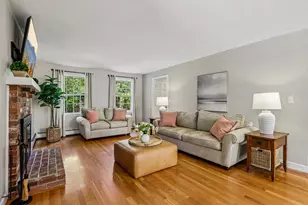 15 Lorraine Metcalf Dr, Wrentham, MA 02093 - Photo 8