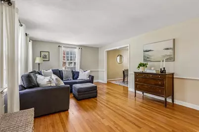 15 Lorraine Metcalf Dr, Wrentham, MA 02093 - Photo 4