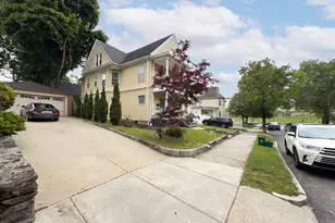 2 Haviland St, Worcester, MA 01602 - Photo 14